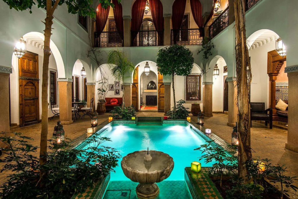 Riad Elnoujoum - Général
