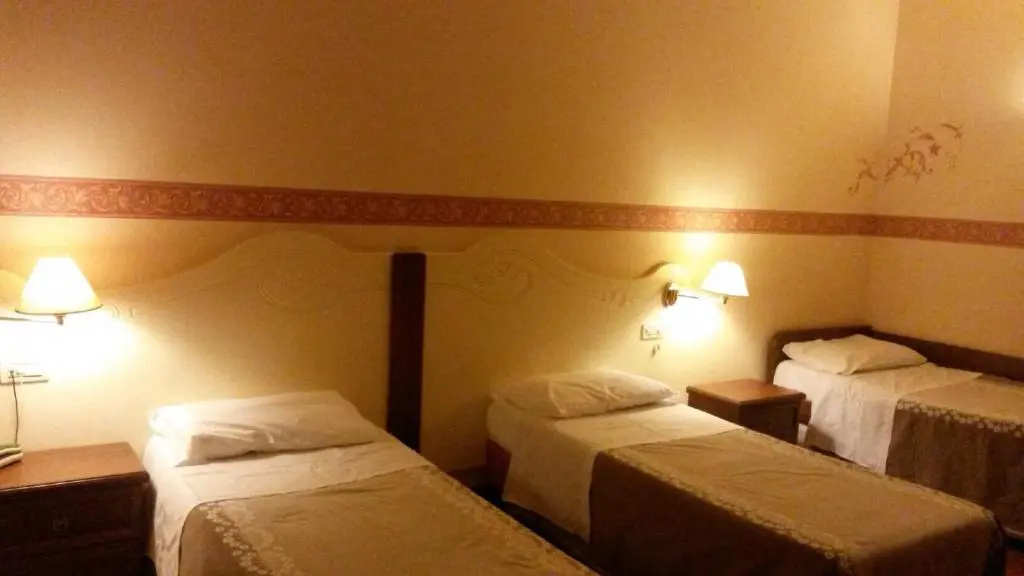 Albergo Ristorante Flora - Chambres