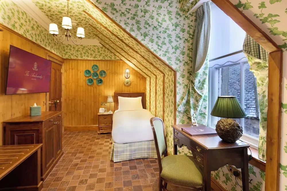 Deluxe Single room
