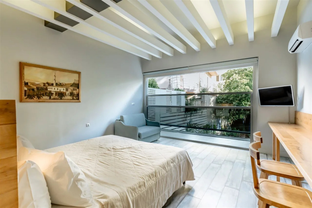 Balcony & Terrace