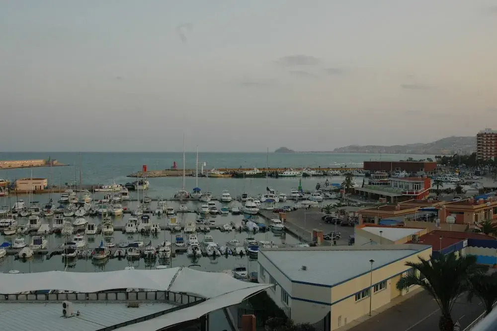 First Line Apartment With Wifi - фото 12