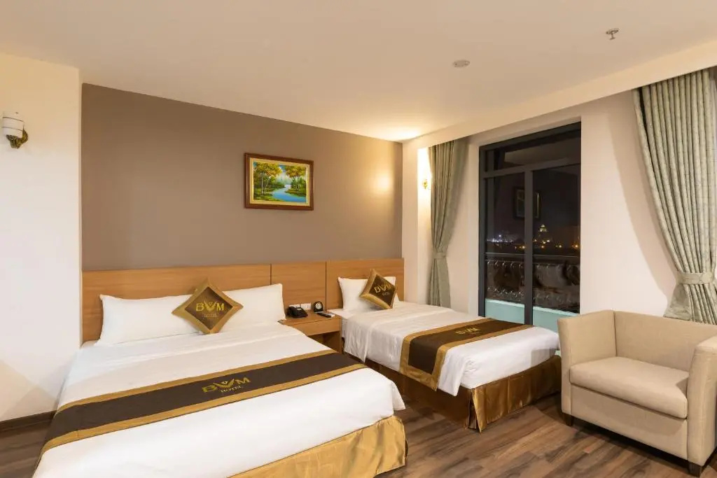 Standard Triple room