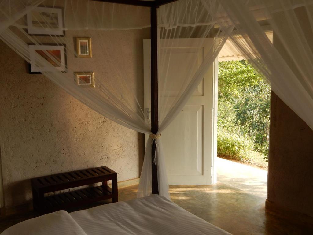 Kadolana Eco Village