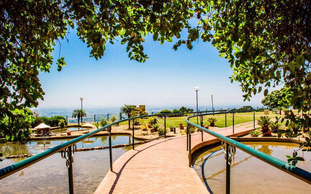 Beach & Waterfront