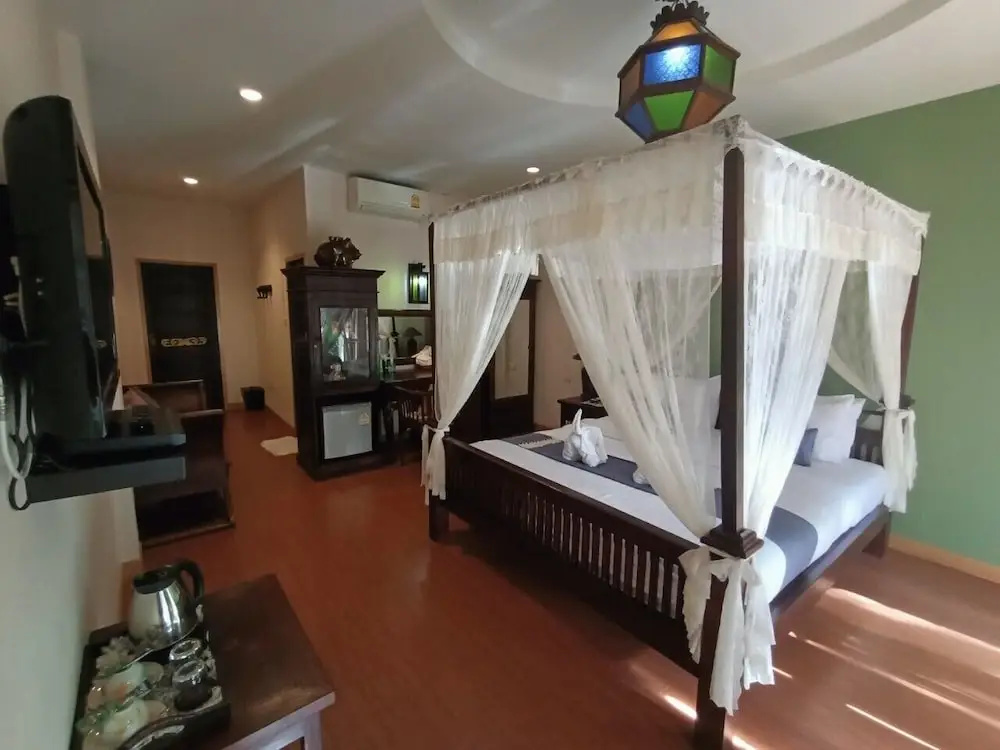 P Paradise Hotel - Chambres