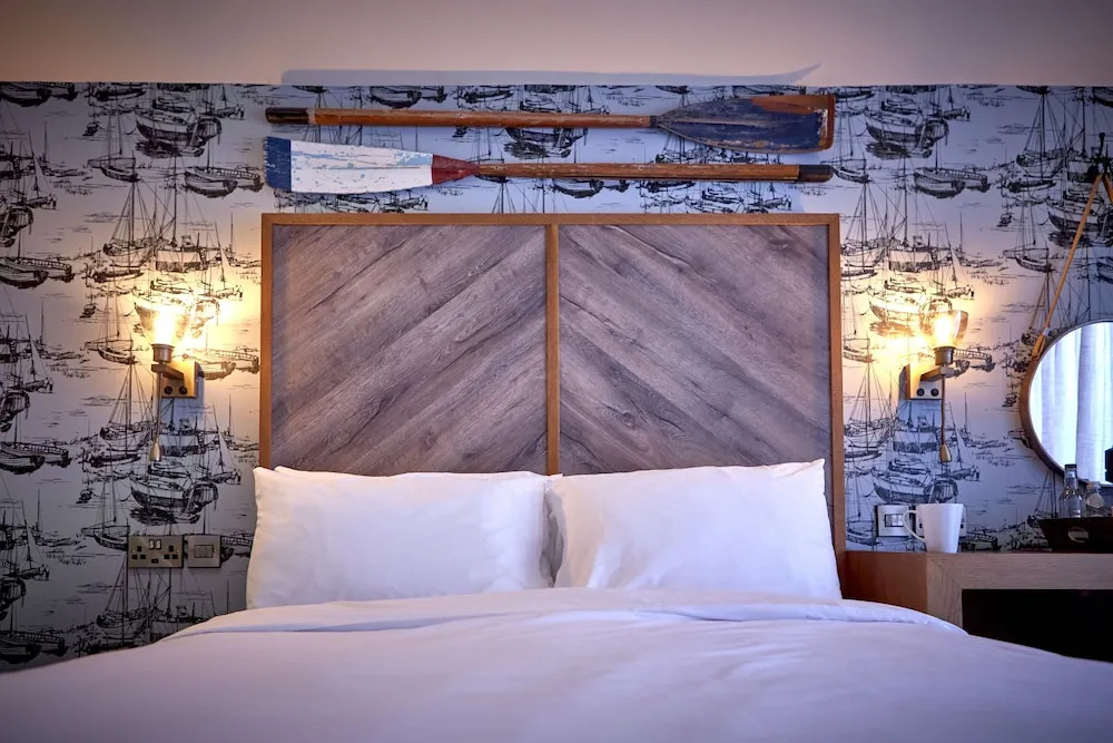 Superior Double room with view full double bed
