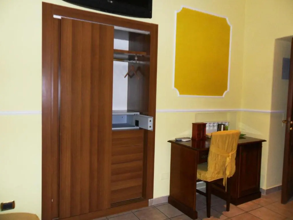 Economy room