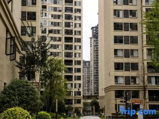 Bainianli Jingjing Homestay (Cun Chao Football Field)