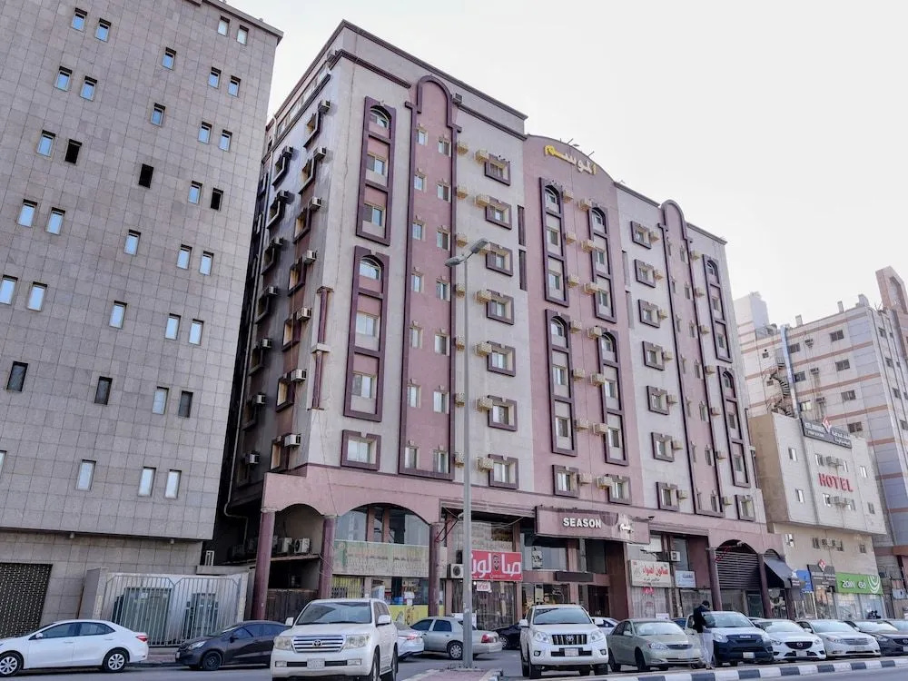 OYO 367 Season Hotel