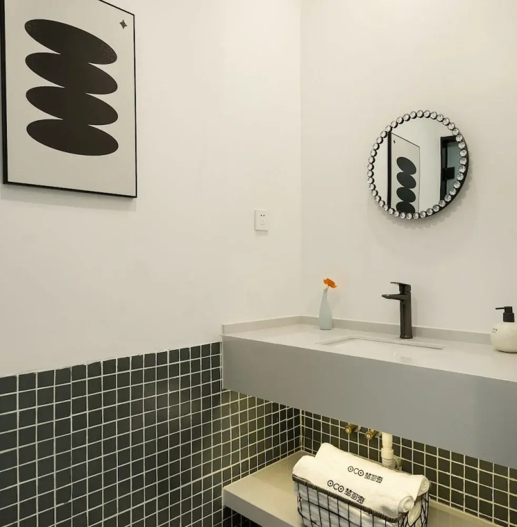 Deluxe Double room with courtyard view (full double bed)