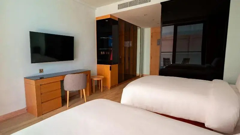 Двухместный номер Premium с красивым видом из окна 2 отдельные кровати в Voco Monaco Dubai