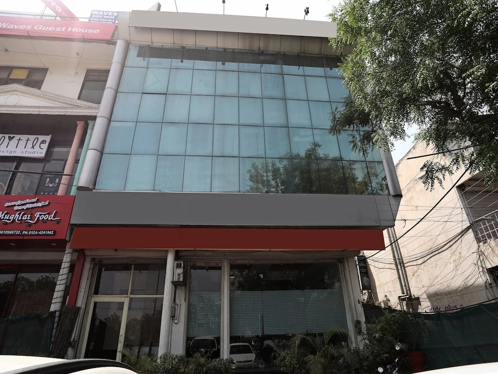 OYO 14875 The Imperial Residency