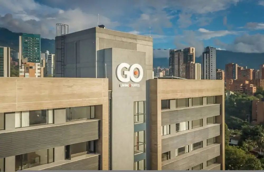 Go Living Suites - 908