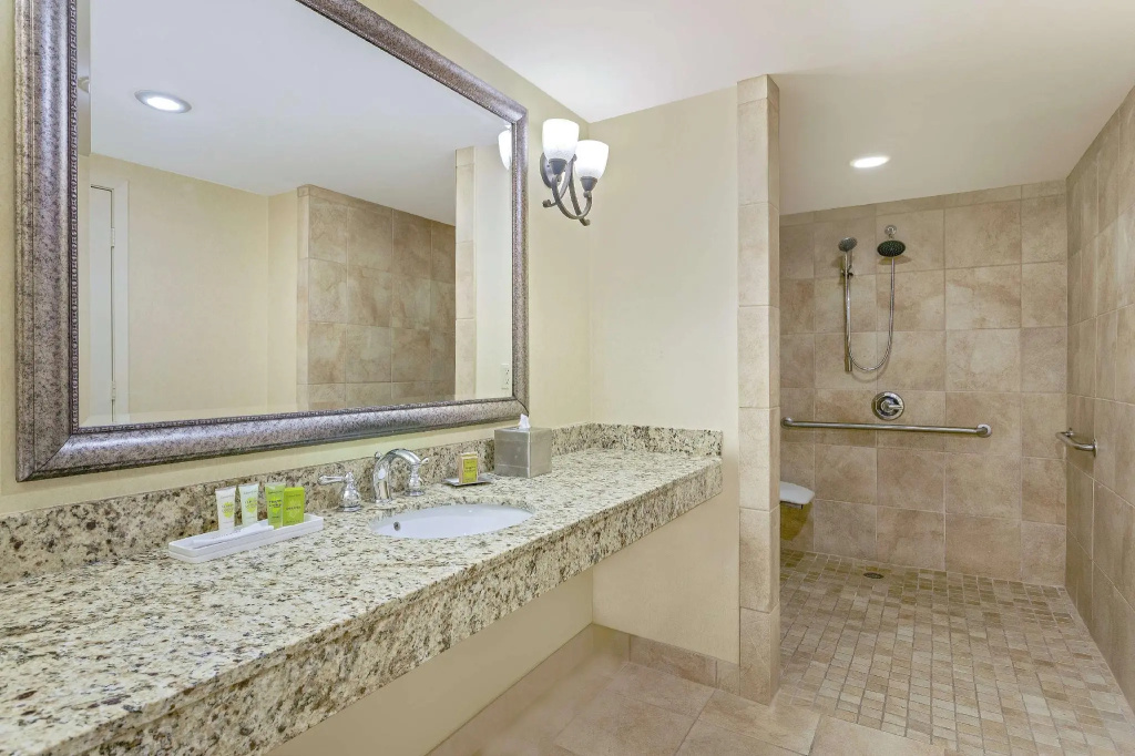1 Bedroom Double Suite (full double bed)