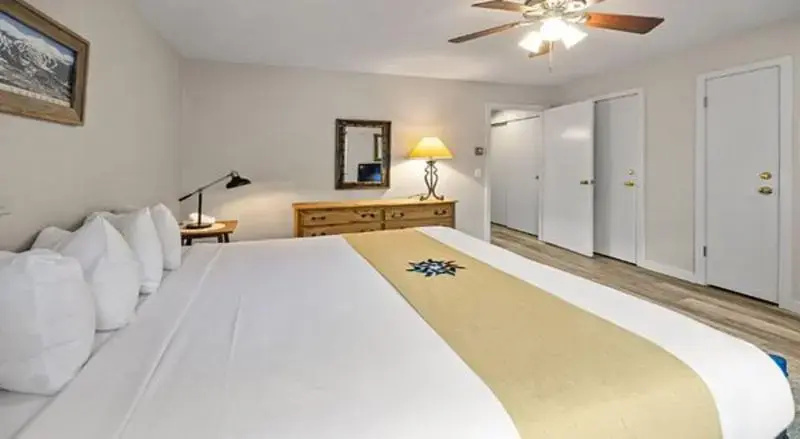 1 Bedroom Standard Double room with balcony (full double bed)