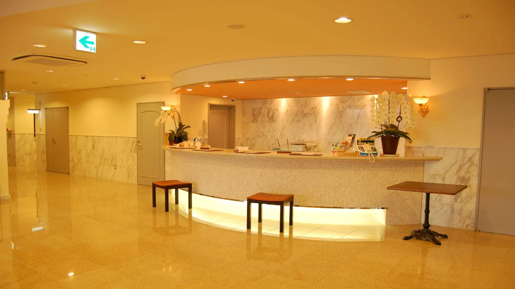 Food & Beverage