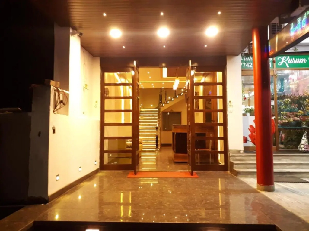 Hotel Paradise Inn