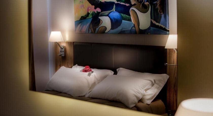 gallery_image_hidden_25