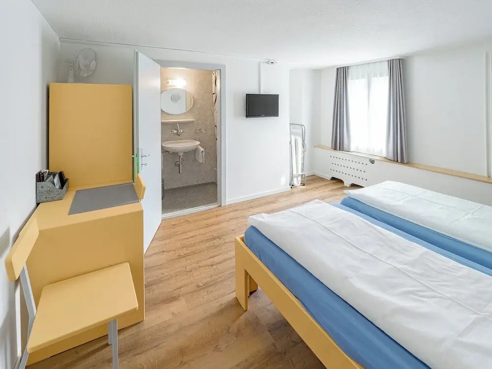 Hirschen Backpacker-Hotel & Pub by null