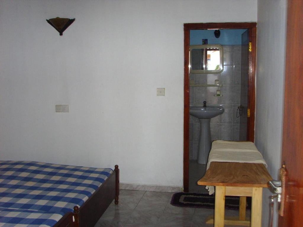 Budde's Beach Restaurant & Guesthouse