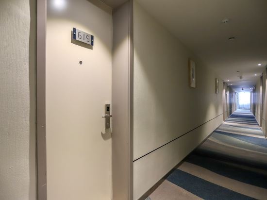 如家商旅酒店(武汉黄鹤楼彭刘杨地铁站音乐学院店)
