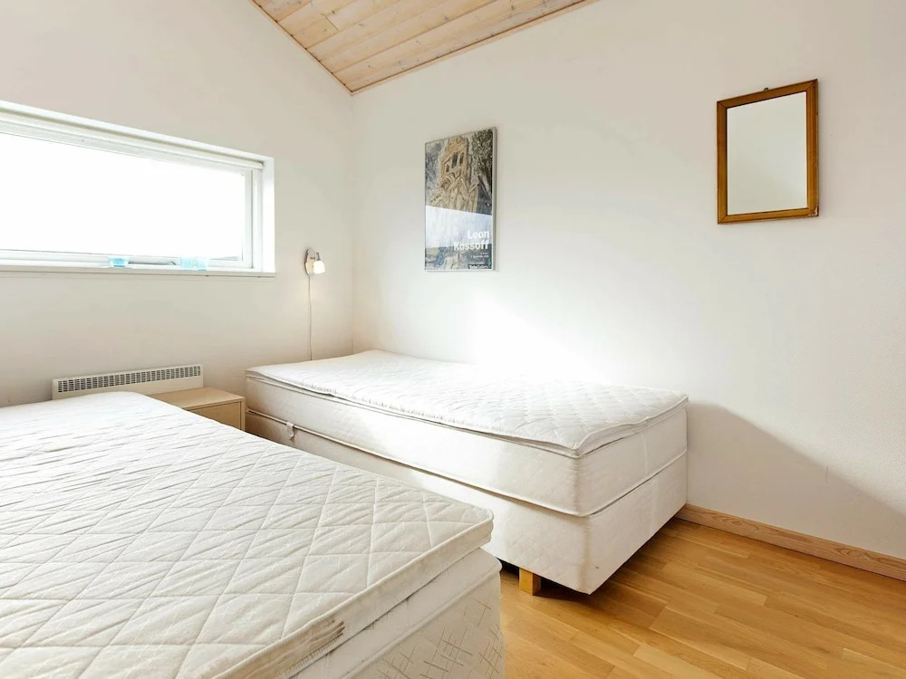 Alluring Holiday Home in Rødby With Whirlpool - фото 5