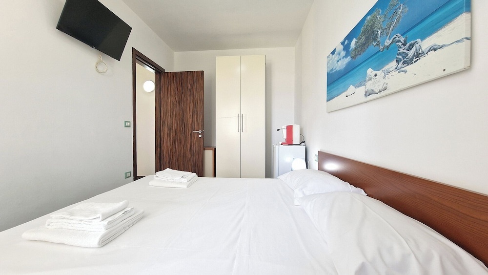 Maris Inn — 4