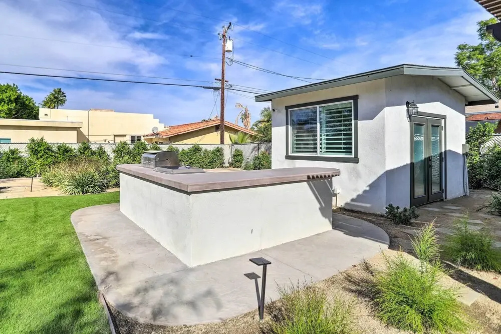 Walk to Downtown Palm Desert: Home w/ Pool Access