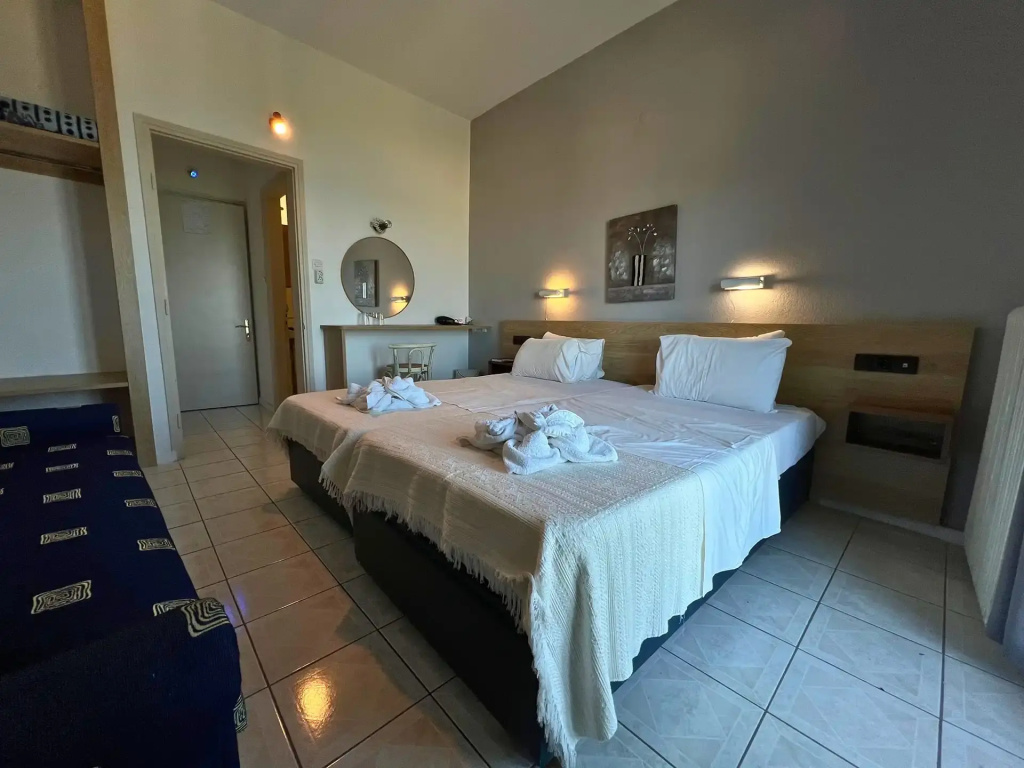 Standard Double room with sea view (twin beds)