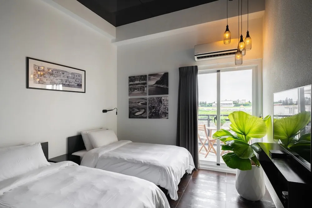Classic Double room with balcony (twin beds)