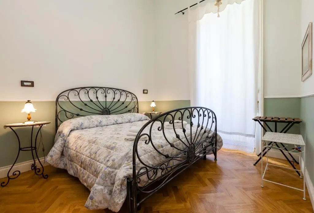 Economy room