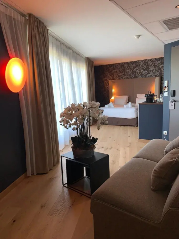 Dali Hôtel - Restaurant - Chambres