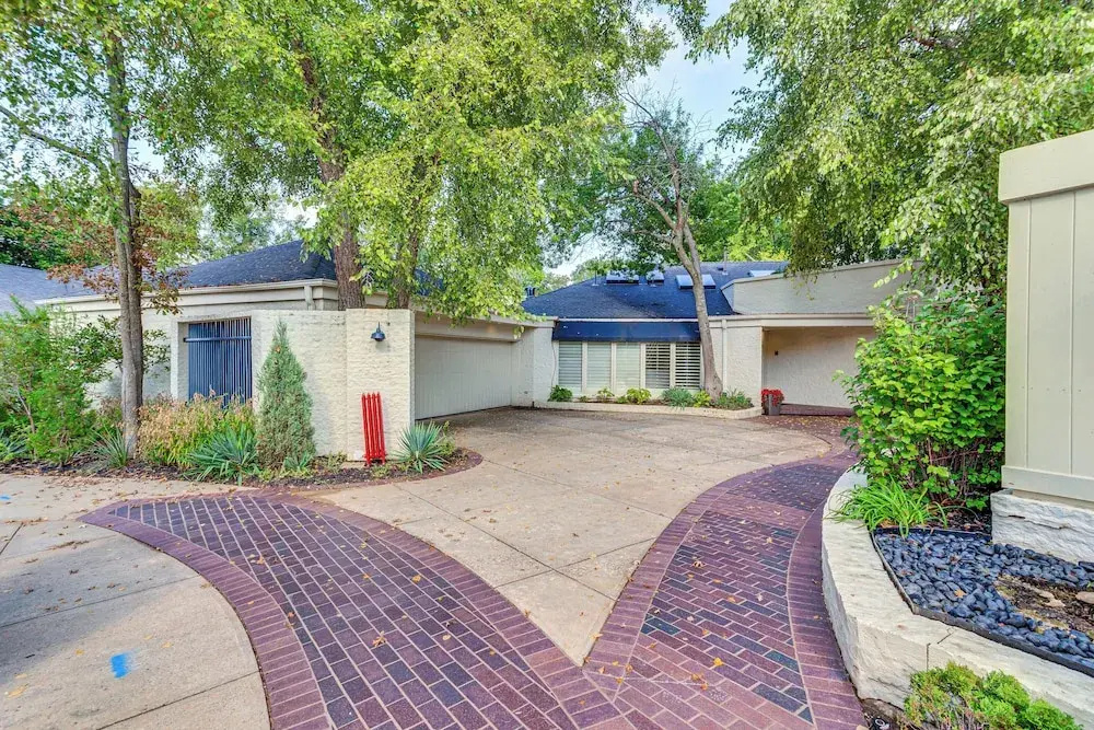 1 Mi to OU! Group Getaway w/ Game Room, Pool