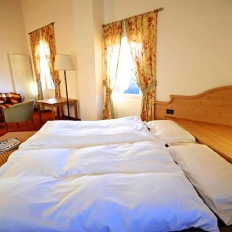 Standard Triple room with balcony