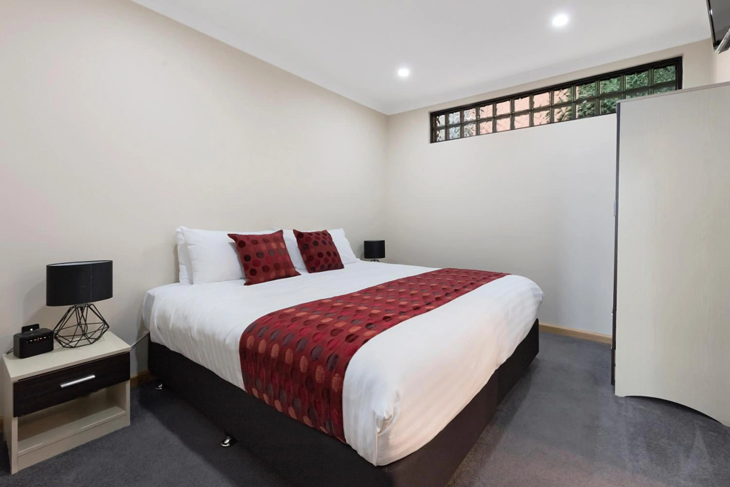 Commodore Regent Launceston — 4