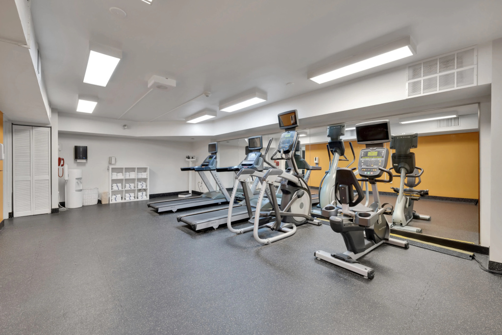 Holiday Inn Peterborough-Waterfront, ON by IHG - Général