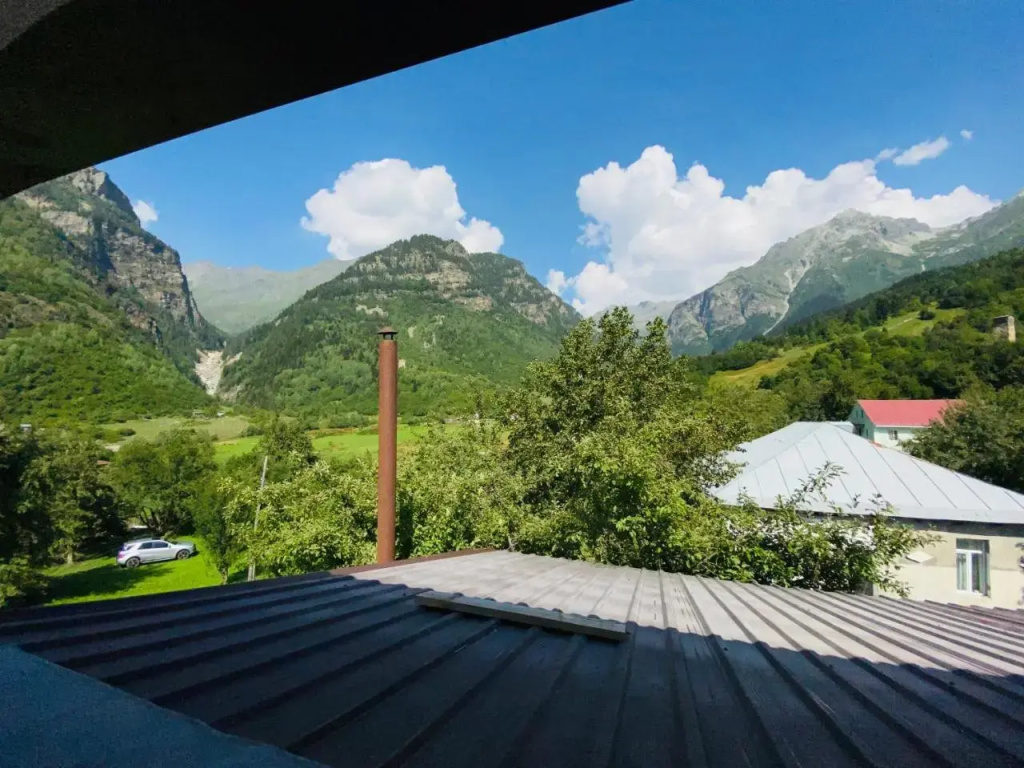 Roberi Art Guest House