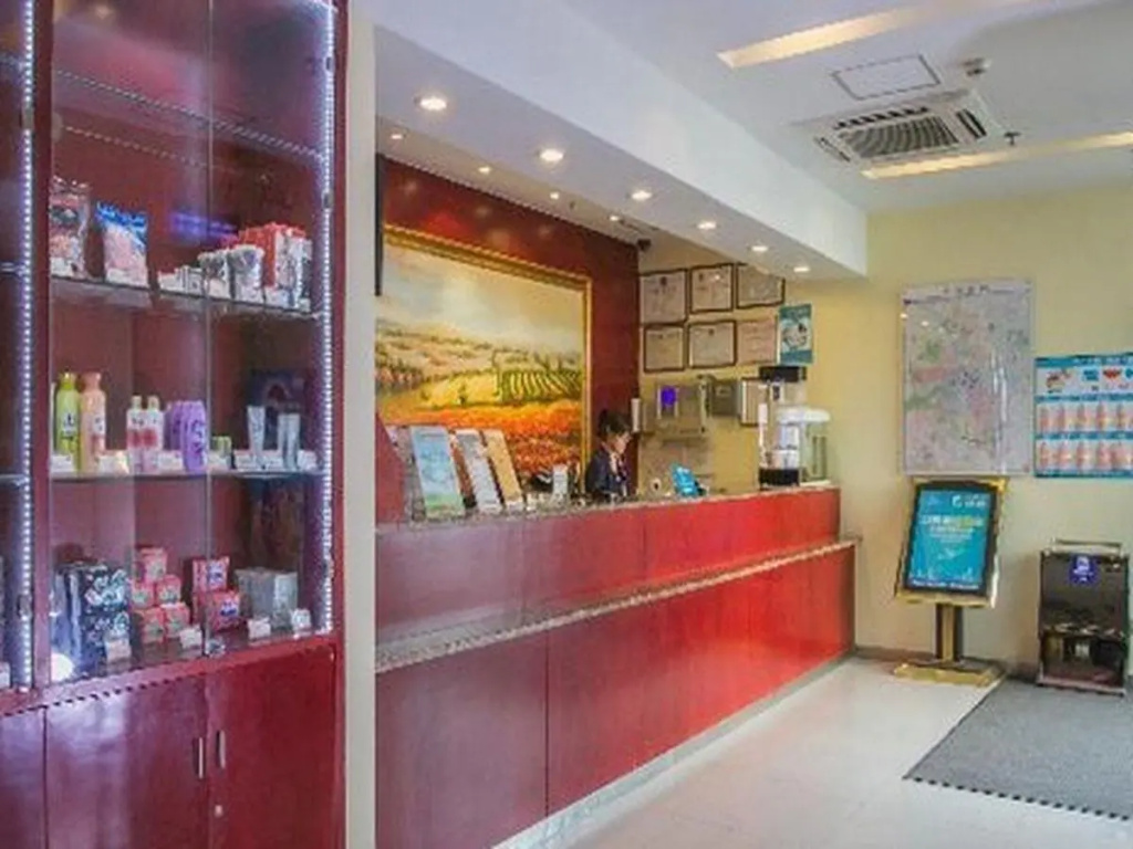 Lobby & Reception