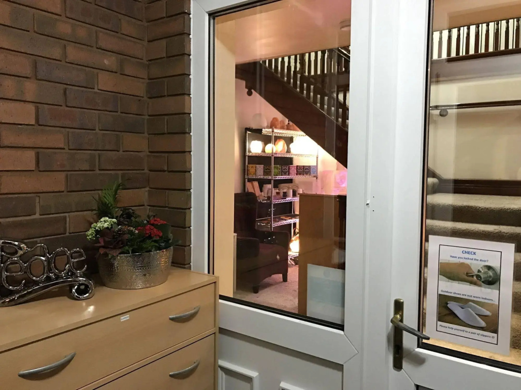 OYO Oakcroft Guest House Manchester Airport