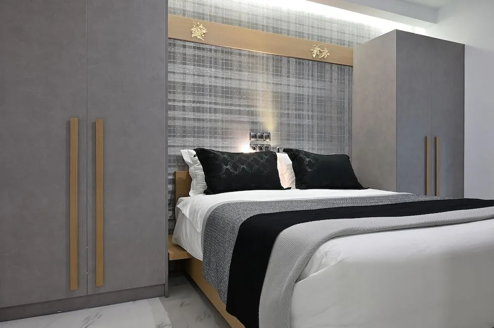 The Lop Athens Holiday Luxury Suites — фото