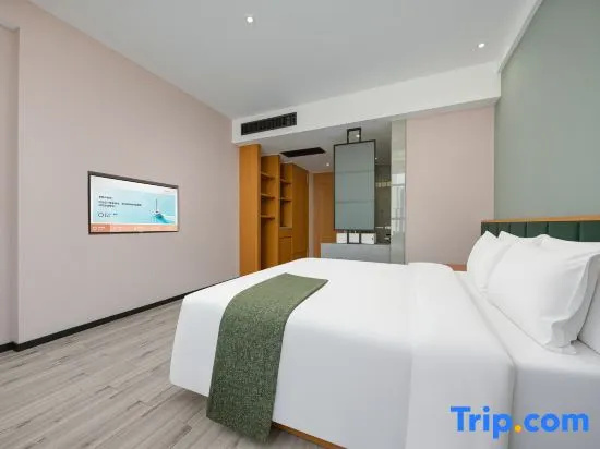Standard Double room with lake view (full double bed)