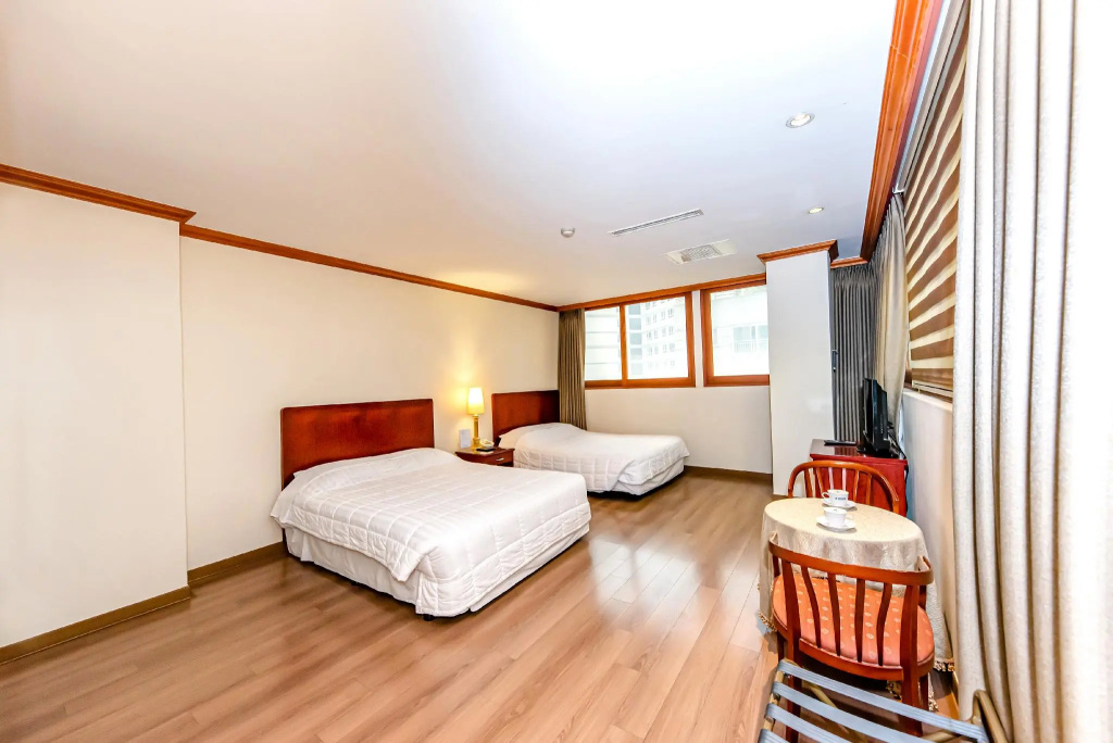 Deluxe Quadruple room