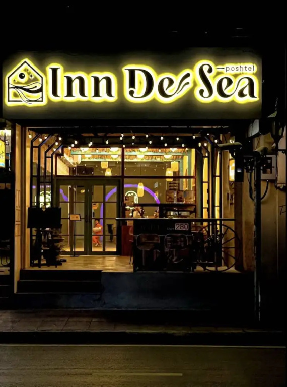 Отель Inn De Sea Poshtel в Бангкоке