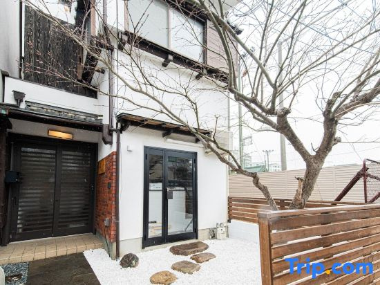 5 minutes from Shijo Omiya Station, in the center of Kyoto, a rental group