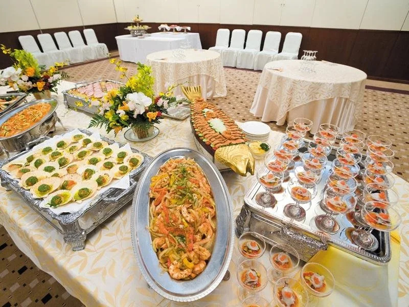 Food & Beverage