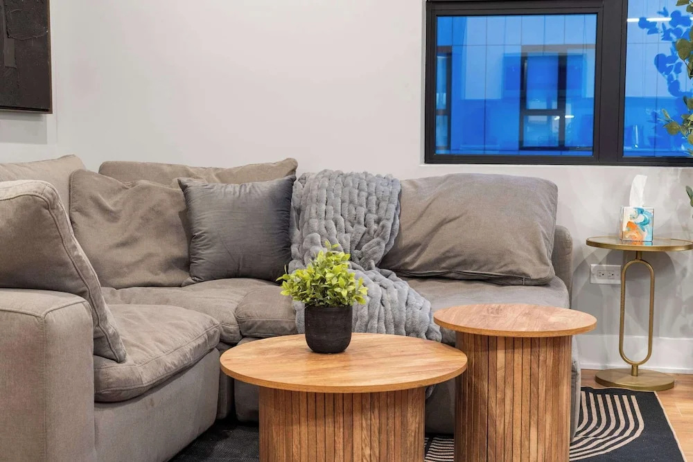Steps From the Lake Edgewater Modern 2BD 2BA