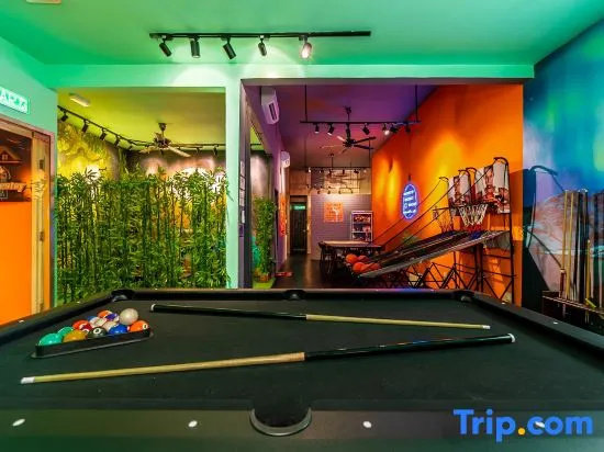 PJ SS2 Homestay 16 Pax - Karaoke, Games & Bathtub - 5km to 1 Utama in Petaling Jaya