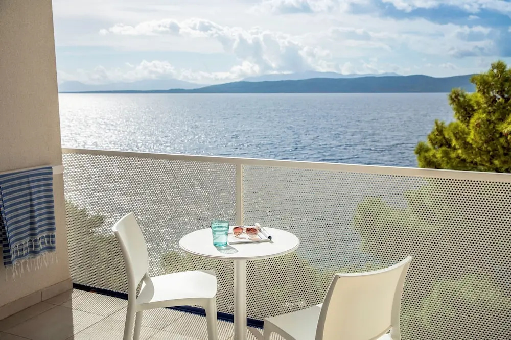 Superior room with sea view