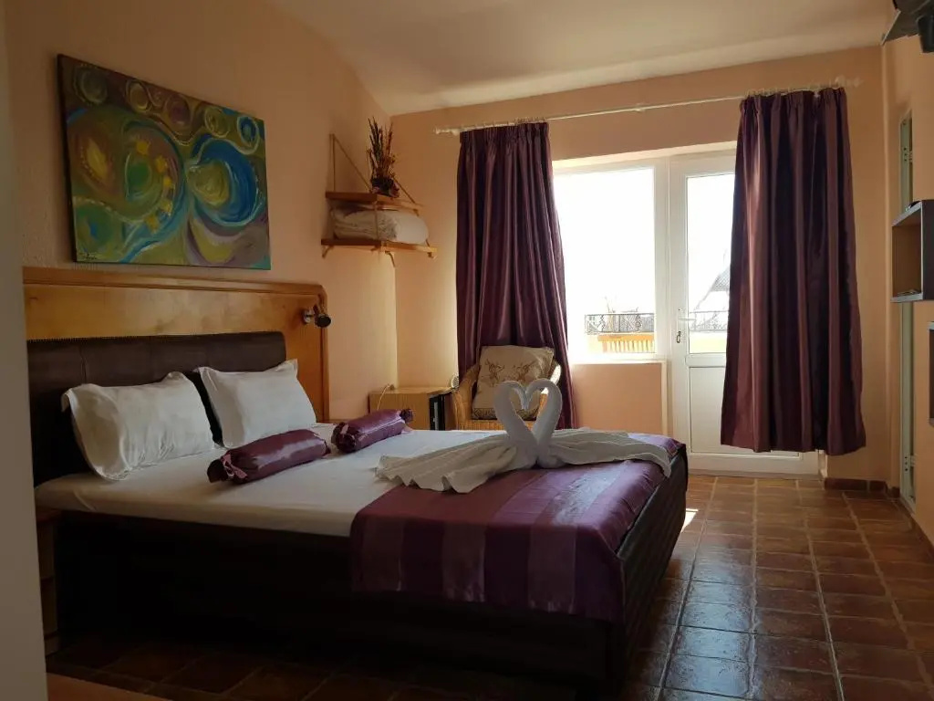Standard Double room with balcony (full double bed)