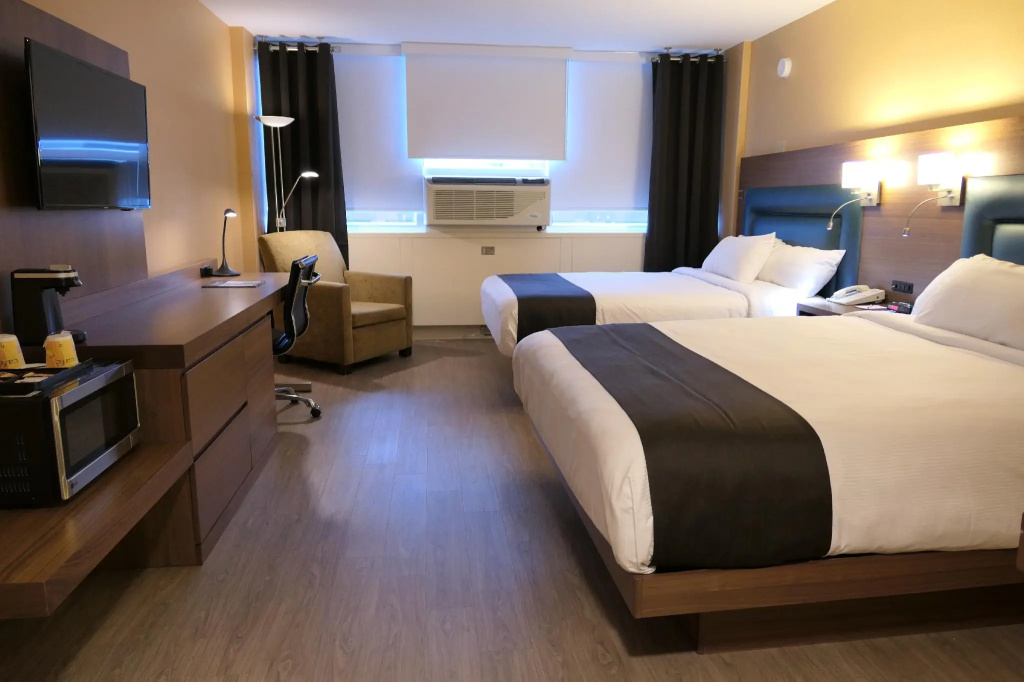 Superior Quadruple room